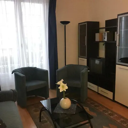 Franciska Apartman شقة *