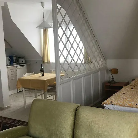 شقة Franciska Apartman